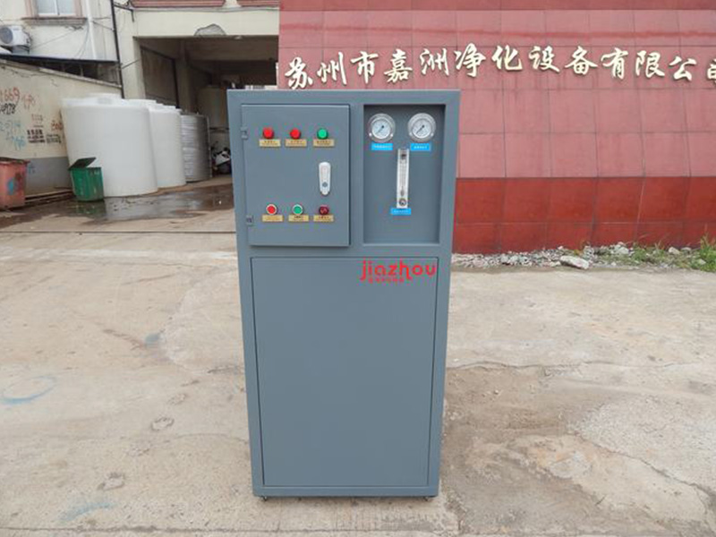清洗行业：100L/H一级RO 纯水机(封闭式)